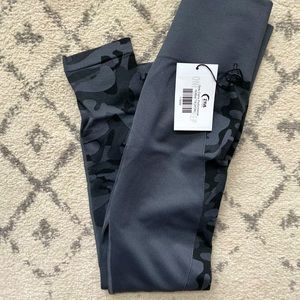 Zyia gray camo performance leggings